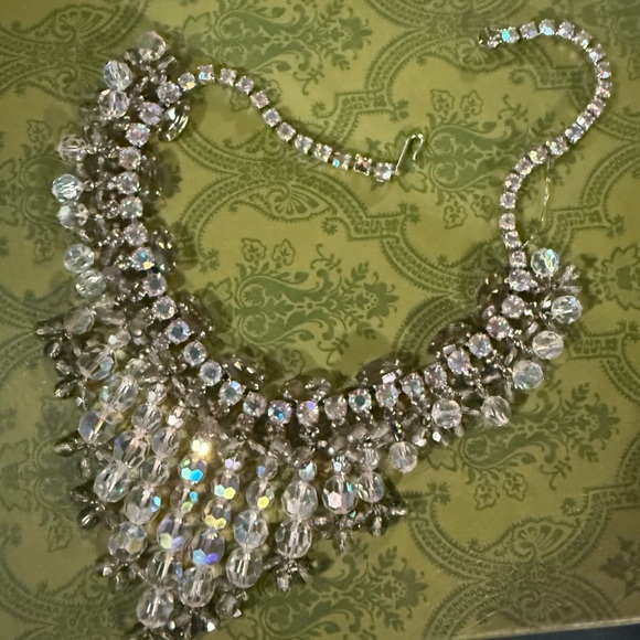 The MOST AMAZING piece of Vintage costume Jewelry ever. - Picture 8 of 15